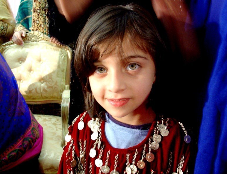 눈이 참 이쁜 쿠르드인 소녀