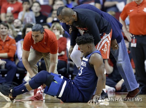 [먹튀검증소 뉴스] NBA 미네소타, 버틀러 부상에 최악의 대진…'올해도 PO 좌절?'