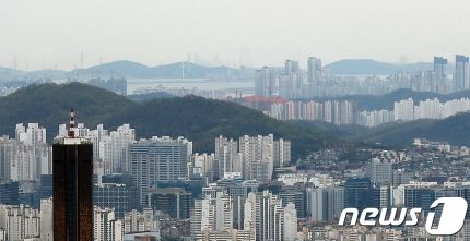 남산에서 보는 인천 앞바다