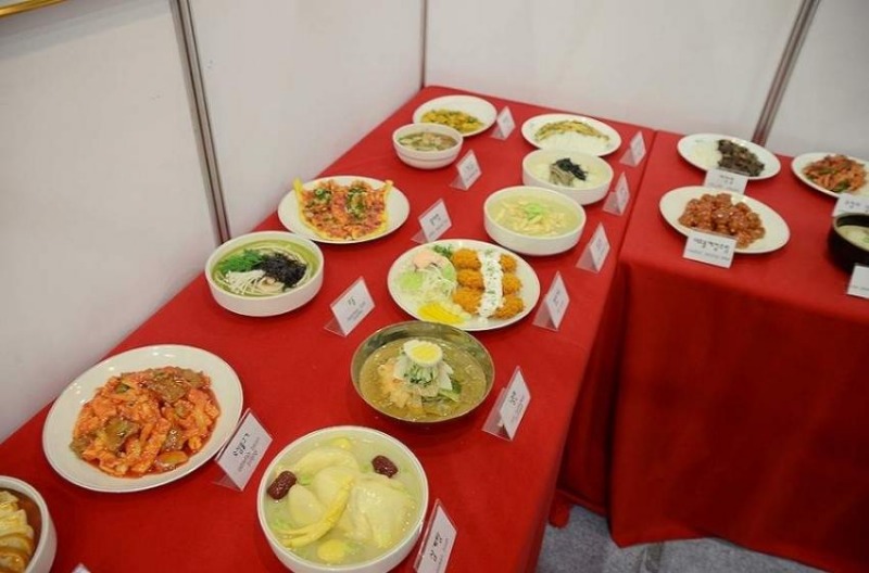 엄청나게 향상된 한국군 급식수준!!