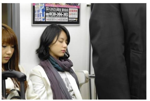 8년전 일본의지하철 한효주