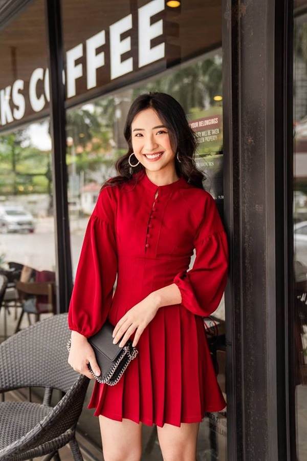 베트남의 붉은 드레스여인