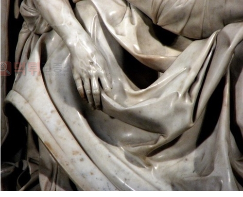 24세에 완성한 미켈란젤로의 '피에타'