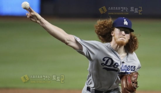 토토군 스포츠 뉴스 MLB 다저스, PS 앞두고 강속구 투수 메이 '불펜 카드' 만지작