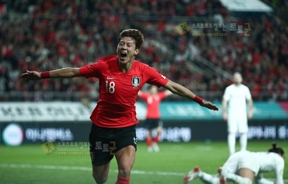 토토군 스포츠 뉴스 황의조, 리그앙 '메인포스터' 등장 “한국대표 외국인 선수”