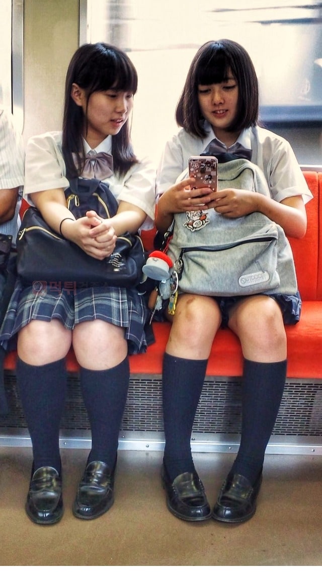 먹튀검증소 포토 일본 지하철에서