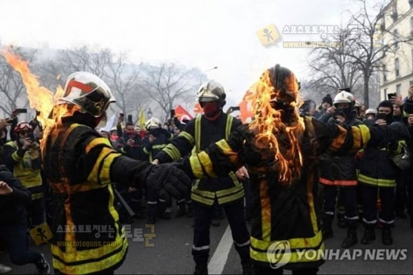 먹튀검증 토토군 유머 깜짝 ...프랑스 근황