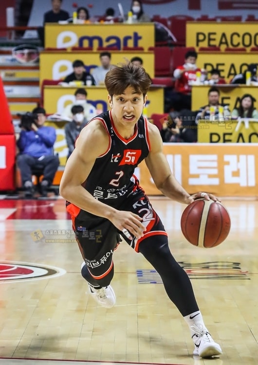 먹튀검증 토토군 스포츠 뉴스 허훈, KBL 최초 '20득점-20어시스트' KGC전서 24-21 대기록