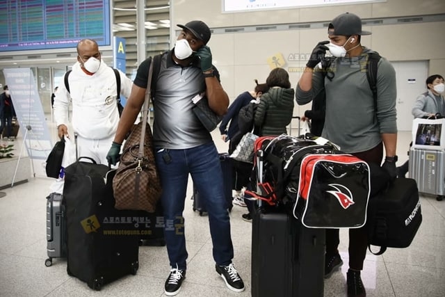 먹튀검증 토토군 스포츠 뉴스 '입국' kt 외국인 선수들, 코로나19 음성 확인해야 훈련