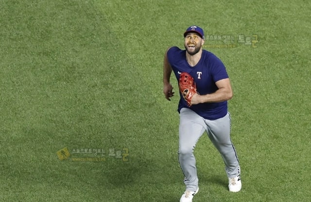 먹튀검증 토토군 스포츠 뉴스 MLB 텍사스 갤로, 뒤섞인 코로나19 양성·음성 반응에 당혹감