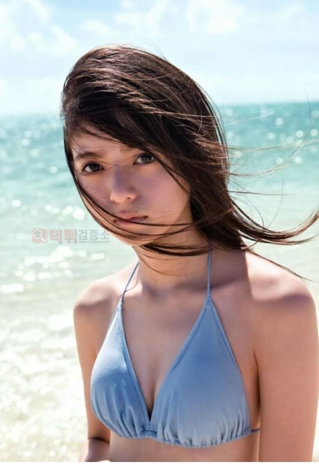 먹튀검증소 포토 미모의 일본 모델처자