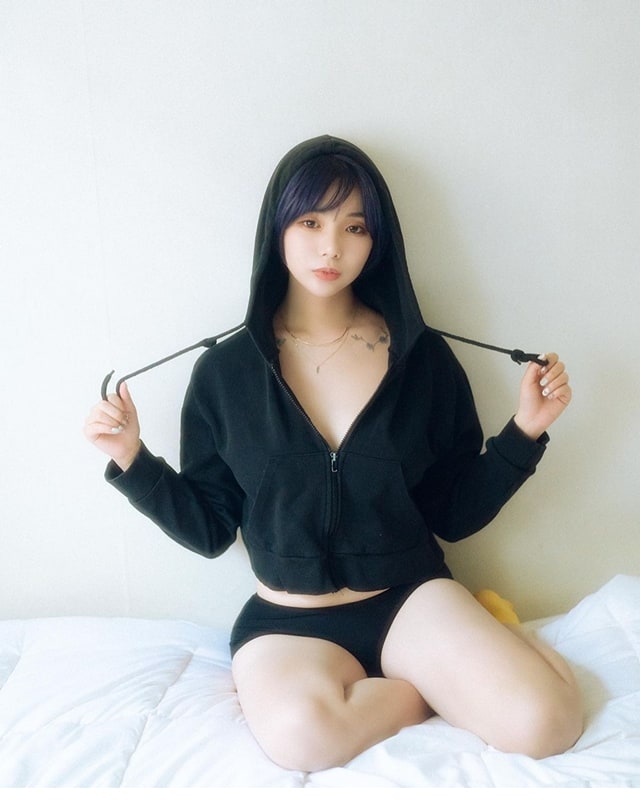 한국 미소녀 모델