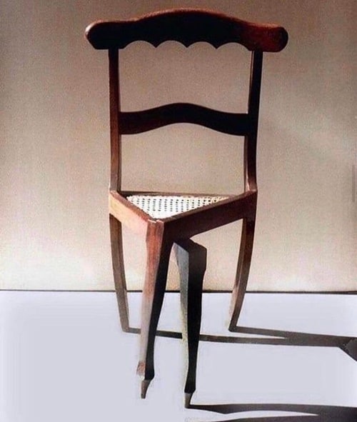 건방진 의자