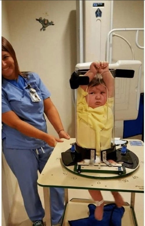 아기들이 엑스레이 찍는 방법