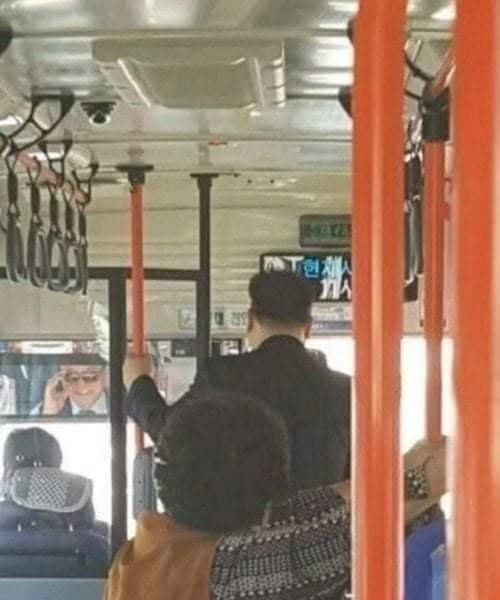 버스에서 일어난 남북 정상회담