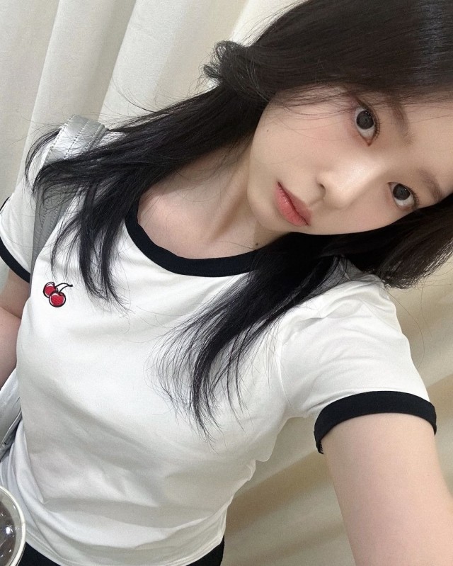 셀카 장인 김민주 곱다 고와